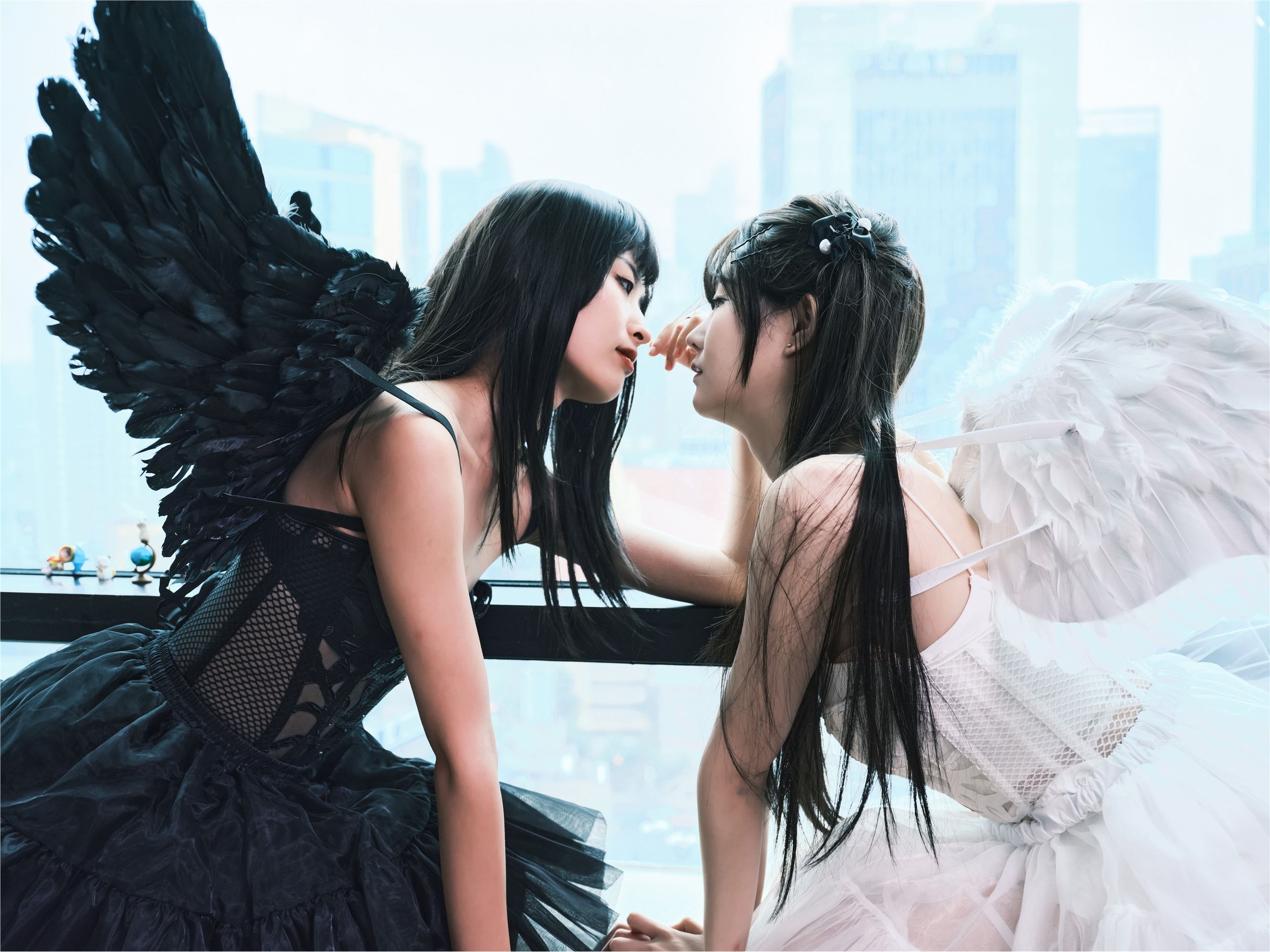 YITUYU艺图语 2025.01.27 黑天使与白天使 孟程程